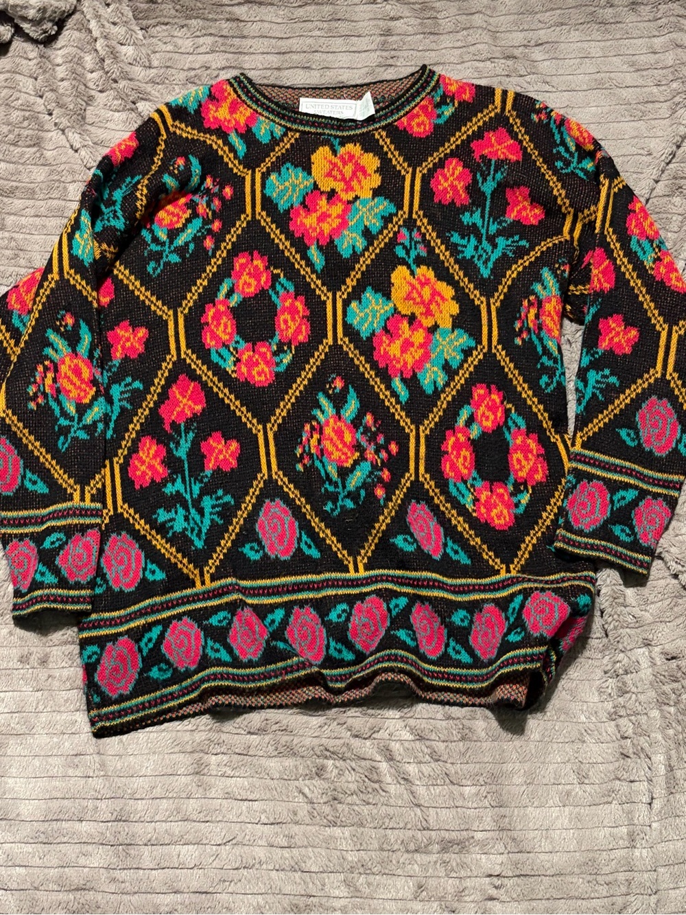 Vintage United States Sweaters M Floral Rose Geometric Knit Sweater Made in USA